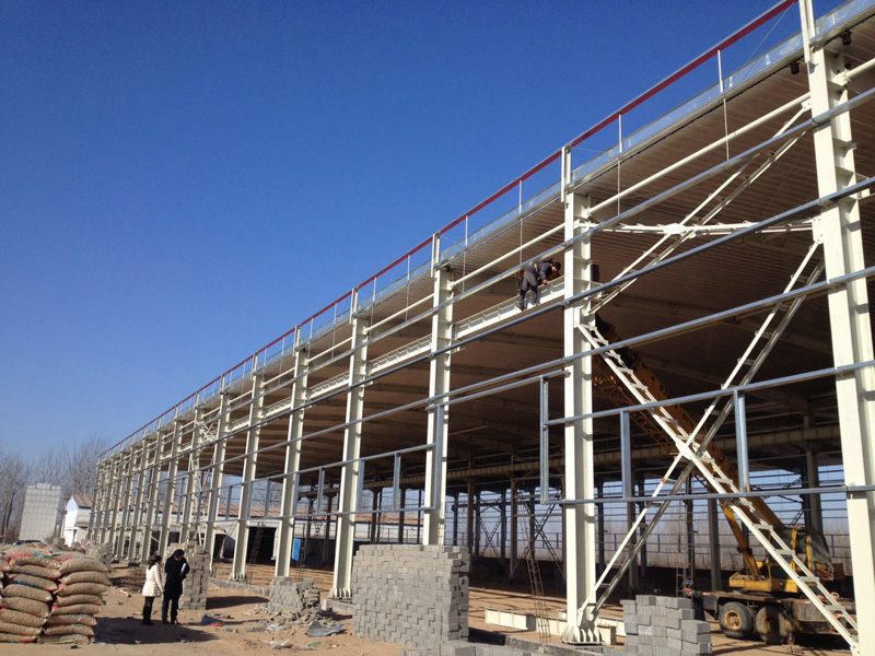 鋼框架施工 裝行車梁