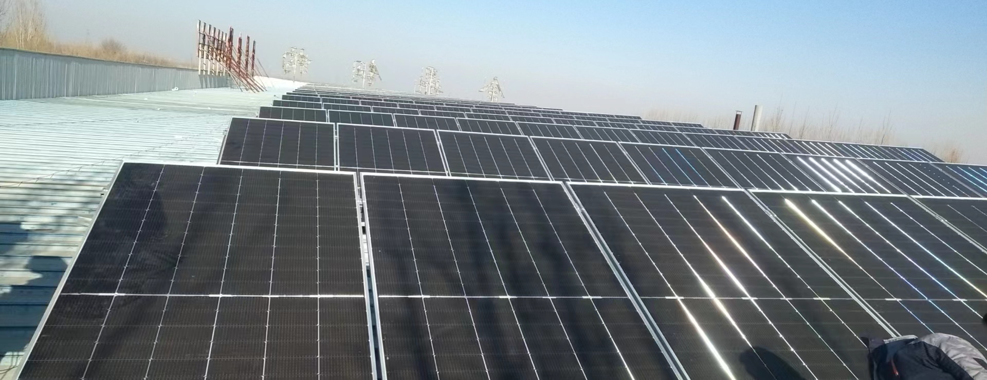 屋頂光伏照片，衡水鋼結(jié)構(gòu)廠家，衡水鋼結(jié)構(gòu)廠，衡水鋼結(jié)構(gòu)廠房，衡水廠房車間加工，金鼎鋼構(gòu)，衡水鋼結(jié)構(gòu)加工廠，金鼎鋼結(jié)構(gòu)，激光切割加工鋼結(jié)構(gòu)，機(jī)械手焊接鋼結(jié)構(gòu)