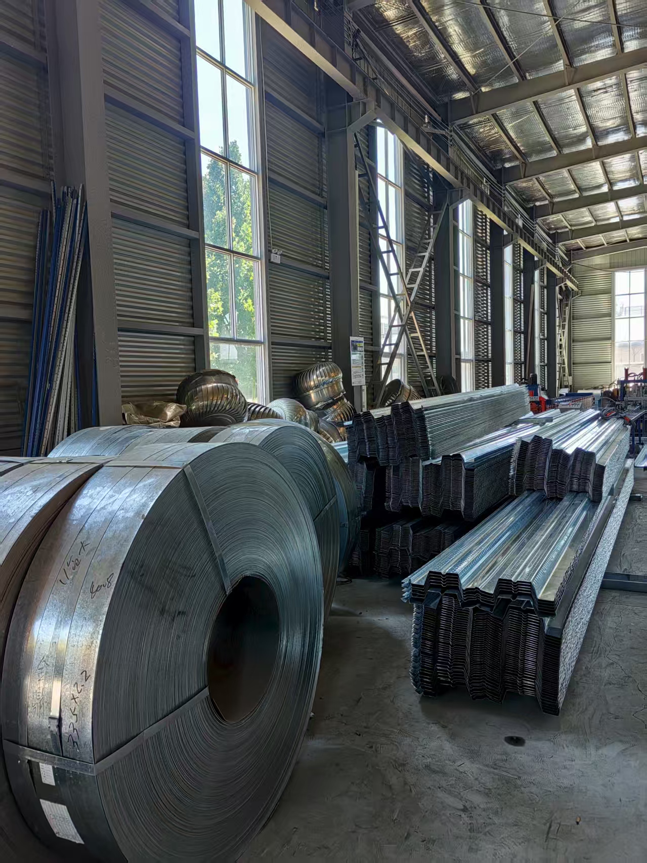 樓承板、墻檁條、熱鍍鋅方管、衡水鋼構(gòu)加工、方管加工、鋼構(gòu)加工、金鼎鋼構(gòu)13131801767